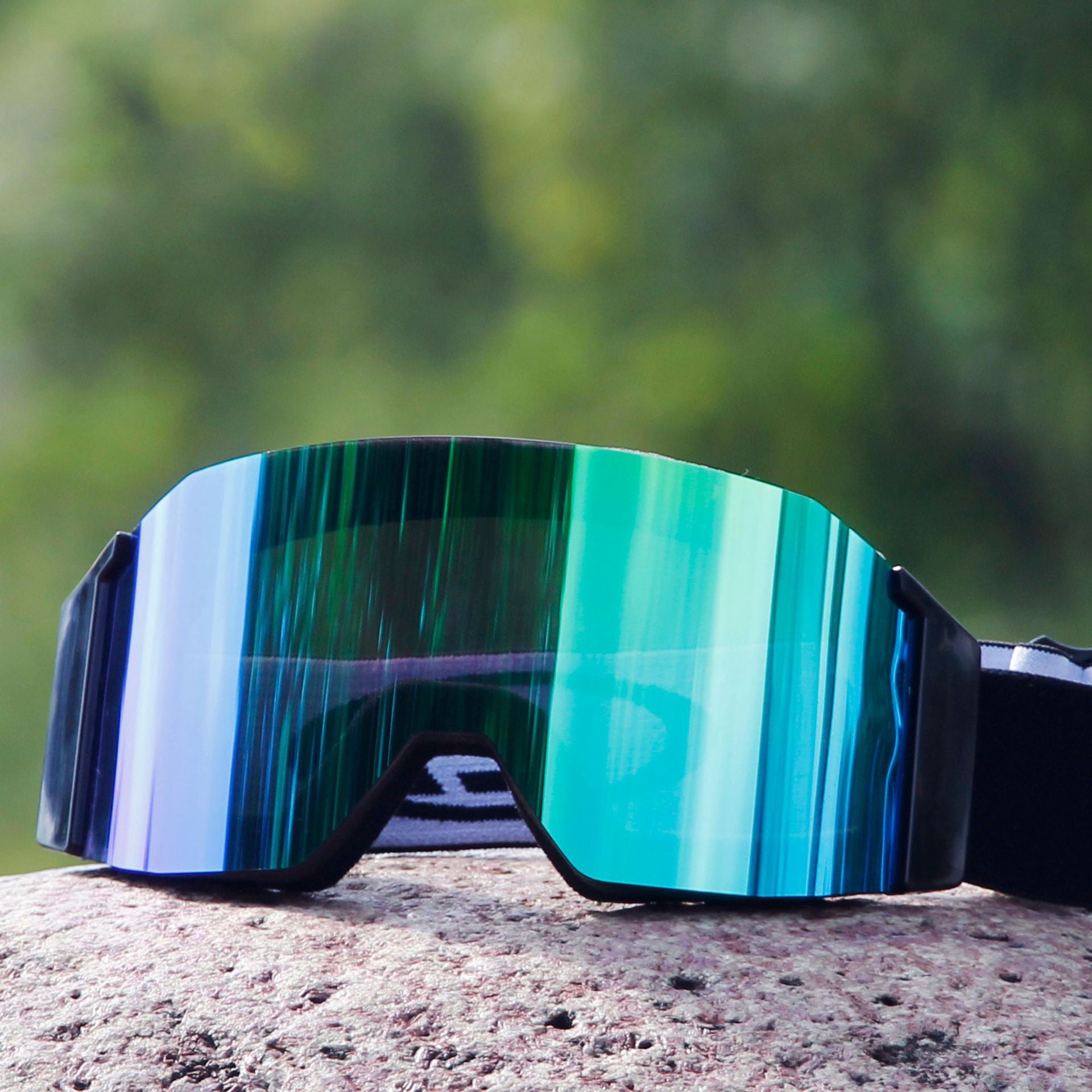 ME - SMT - 112 - MCROONS.COM