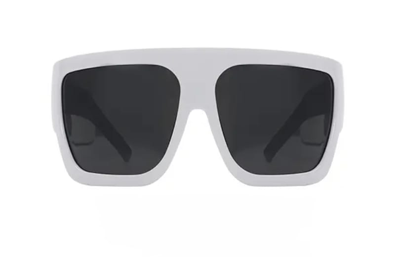 ME - YGG - 132 - MCROONS.COM