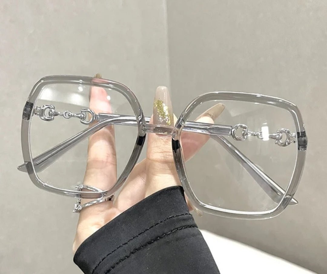 ME - YGG - 151 - MCROONS.COM